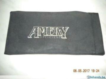 Brillenetui's (2st.) beschikbaar voor biedingen