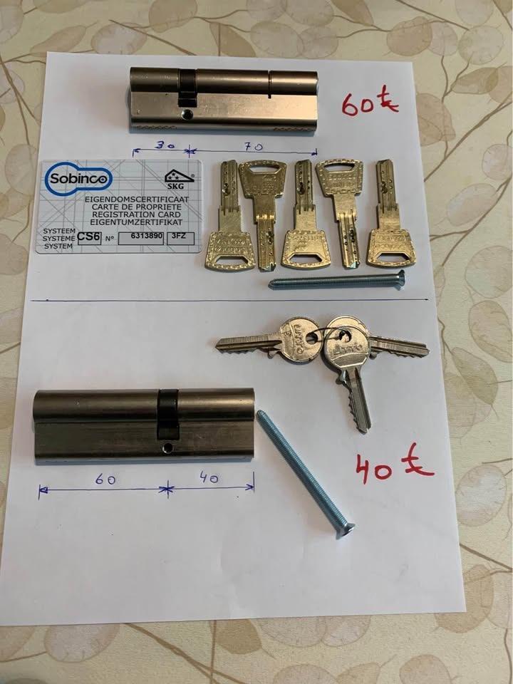 A Vendre Cylindres pour serrures, Huis en Inrichting, Woonaccessoires | Overige, Zo goed als nieuw, Ophalen