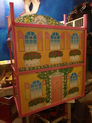 fashion doll house 75x75x40  beschikbaar voor biedingen