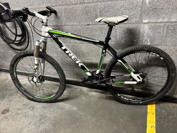 Trek 8000; groen, maat M beschikbaar voor biedingen