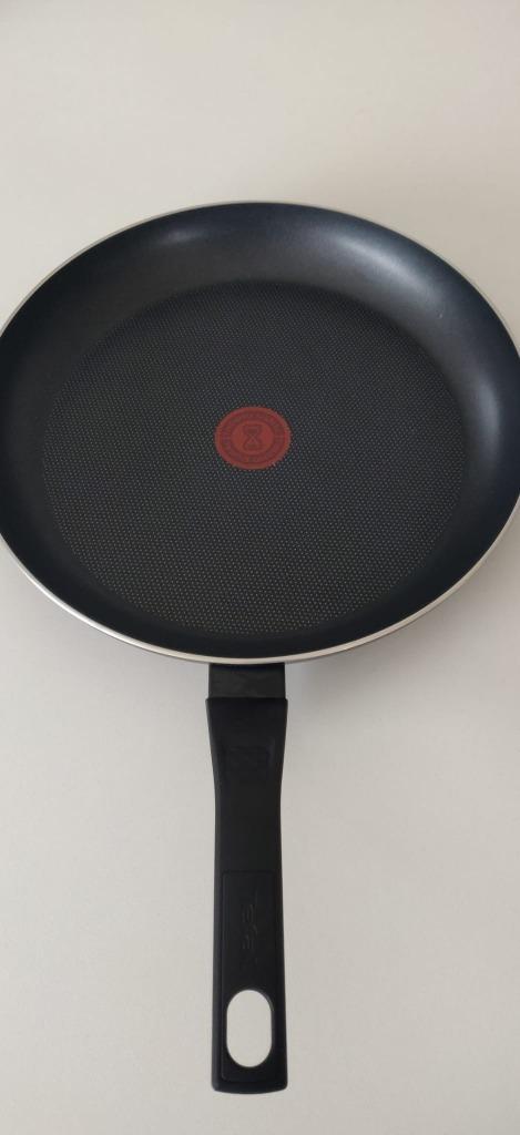 Tefal braadpan Easy Cook 32 cm - NIEUW  -50%!!!, Huis en Inrichting, Keuken | Potten en Pannen, Nieuw, Koekenpan of Braadpan, Aluminium