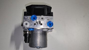 ABS pomp  BMW 5 / 7 / Z8 series E38 E39 E52 34516769536 6769 beschikbaar voor biedingen