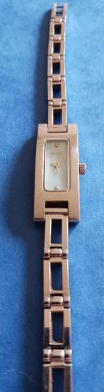 Vintage Gucci Horloge voor Dames. Model L3900., Handtassen en Accessoires, Met strass, Overige merken, Staal, Gebruikt