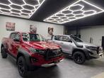 TOYOTA HILUX GR SPORT 2 AUTOMAAT 2025 NIEUW, Auto's, Automaat, 4 deurs, Euro 6, Bedrijf