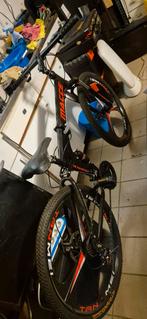 Velo vtt neuf ( cause double emploi), Vélos & Vélomoteurs