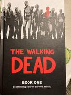 The Walking Dead - comic boek deel 1, Comme neuf, Enlèvement ou Envoi, Robert Kirkman, Plusieurs comics