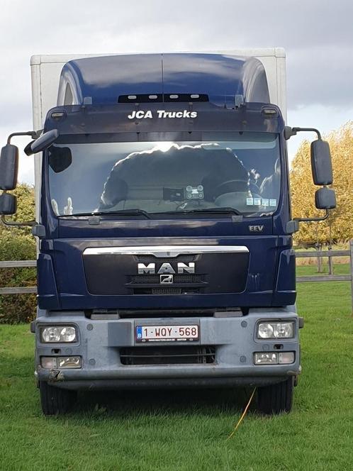 Paardenvrachtwagen  MAN  15.250  EURO5, Dieren en Toebehoren, Paarden en Pony's | Trailers en Aanhangwagens, Gebruikt, 3-paards trailer