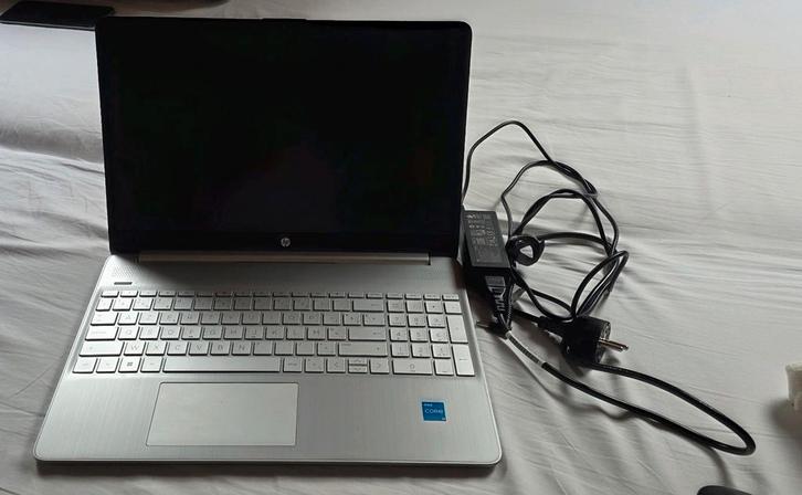 Ordinateur portable HP avec Intel i3, 8 Go de RAM, toujours, Informatique & Logiciels, Ordinateurs portables Windows, 8 GB, Enlèvement ou Envoi