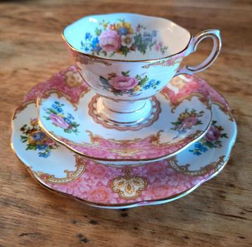 Lot de 3 Pièces Royal Albert "Lady Carlyle" 💐