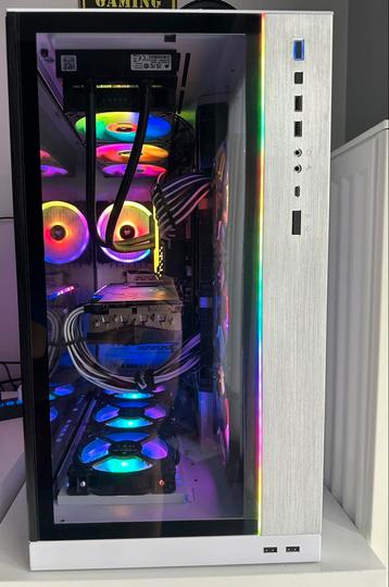 Creatie en montage van gaming-pc's beschikbaar voor biedingen