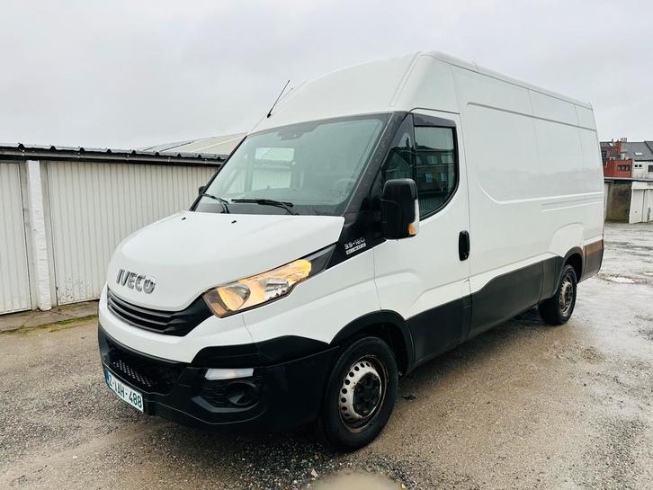 IVECO DAILY 2.3 Turbo AUTOMAAT 145000km 2017 12.950€, Auto's, Bestelwagens en Lichte vracht, Bedrijf, Te koop, Achteruitrijcamera