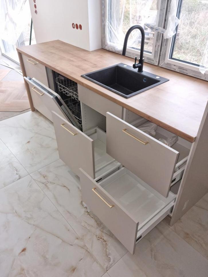 Menuisier - poseur - installateur, Doe-het-zelf en Bouw, Overige Doe-Het-Zelf en Bouw, Nieuw, Ophalen of Verzenden