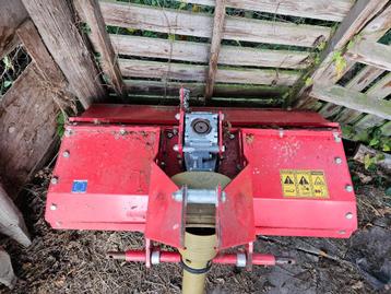 Bakfrees voor mini tractor, Enlèvement