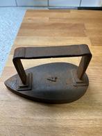 Antiek gietijzeren strijkijzer, Antiek en Kunst, Ophalen