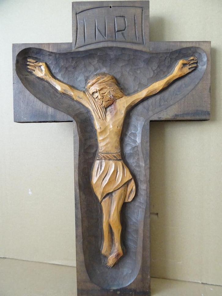 Houtsnijwerk groot antiek kruisbeeld 48cm groot houten kruis, Antiek en Kunst, Antiek | Religieuze voorwerpen, Ophalen of Verzenden