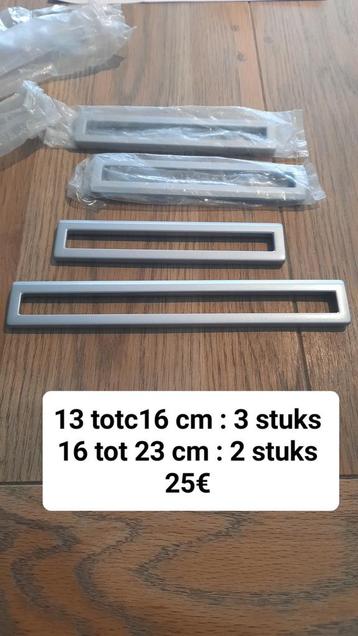 Handvaten  voor keukenkasten of dergelijke kasten beschikbaar voor biedingen