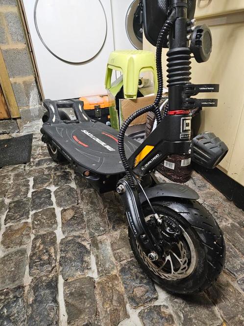 Dualtron Thunder 2 2024 /! PROBLEEM LEES BESCHRIJVING /!\, Fietsen en Brommers, Steps, Zo goed als nieuw, Ophalen