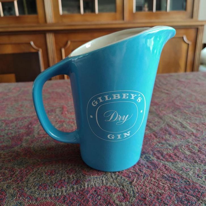 Carafe à eau Gilbeys Dry Gin, Collections, Verres & Petits Verres, Comme neuf, Autres types, Enlèvement