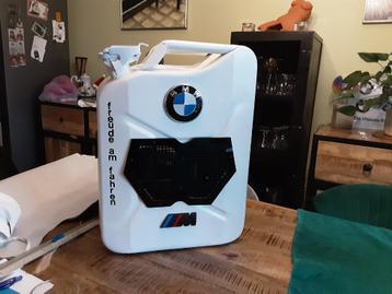 Bmw music jerrycan beschikbaar voor biedingen