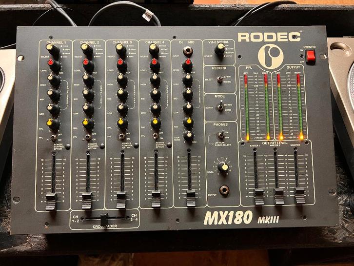 RODEC MX180 mkIII, Muziek en Instrumenten, Mengpanelen, Zo goed als nieuw, 5 tot 10 kanalen, Microfooningang, Ophalen of Verzenden