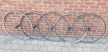 4x voorwiel race en 1x voorwiel city  beschikbaar voor biedingen