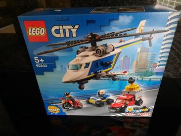 Lego city doos: 60243: NIEUW beschikbaar voor biedingen