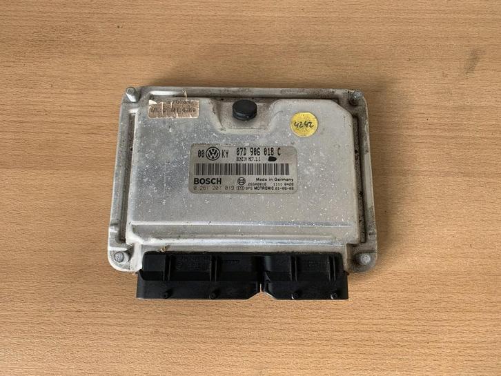 ecu volkswagen passat 4.0 W8 2001 tot 2004 07D906018C Bosch, Auto-onderdelen, Elektronica en Kabels, Volkswagen, Gebruikt, Ophalen of Verzenden