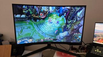 Écran PC gaming incurvé Samsung Odyssey G5 – 27" beschikbaar voor biedingen