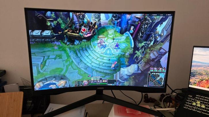 Écran PC gaming incurvé Samsung Odyssey G5 – 27", Computers en Software, Monitoren, Zo goed als nieuw, 101 t/m 150 Hz, DisplayPort