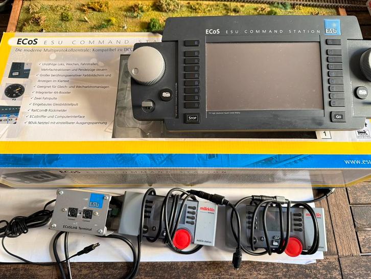 ECoS ESU command station 50200 50220, Hobby en Vrije tijd, Modeltreinen | H0, Zo goed als nieuw, Transformator of Voeding, Wisselstroom