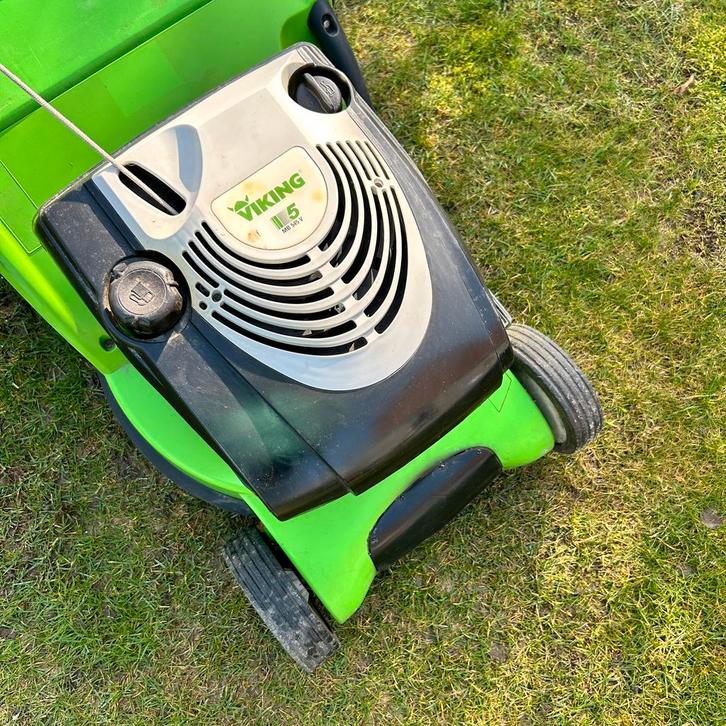 Viking MB 545 V benzinegrasmaaier, Tuin en Terras, Grasmaaiers, Zo goed als nieuw, Benzine-grasmaaier, 40 t/m 49 cm, Ophalen