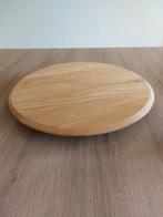 Grote kaasplank op draaiplateau, Ophalen