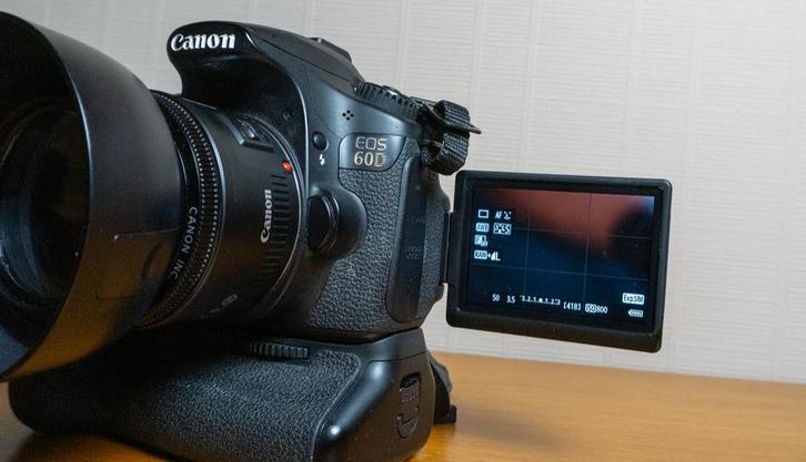 Canon 60D digitale spiegelreflex camera DSLR + accessoires, TV, Hi-fi & Vidéo, Appareils photo numériques, Comme neuf, Reflex miroir