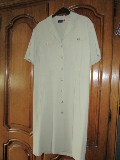Robe Taille 46, Kleding | Dames, Jurken, Gedragen, Maat 46/48 (XL) of groter, Overige kleuren, Onder de knie, Ophalen of Verzenden
