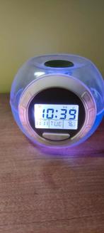 Wekker vintage look jaren '70, Elektronische apparatuur, Wekkers, Ophalen of Verzenden, Zo goed als nieuw, Digitaal