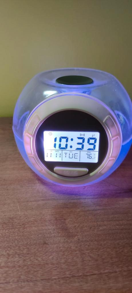 Wekker vintage look jaren '70, Elektronische apparatuur, Wekkers, Zo goed als nieuw, Digitaal, Ophalen of Verzenden