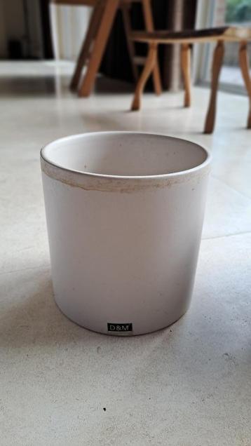 Bloempot beschikbaar voor biedingen