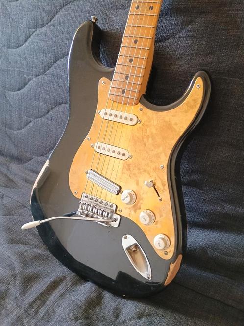 Vega '70 stratocaster/ strat (Made in Japan), Muziek en Instrumenten, Snaarinstrumenten | Gitaren | Elektrisch, Gebruikt, Solid body