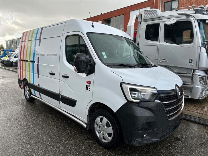 Renault master 2.3dci 136pk L2H2 2020 export, Auto's, Bestelwagens en Lichte vracht, Bedrijf, Renault, Diesel, Euro 6, Handgeschakeld