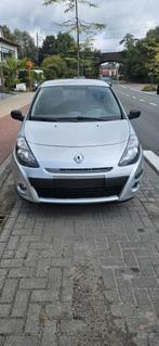 Renault Clio met héél weinig kilometers benzine, Auto's, Voorwielaandrijving, Euro 5, Stof, Electronic Stability Program (ESP)