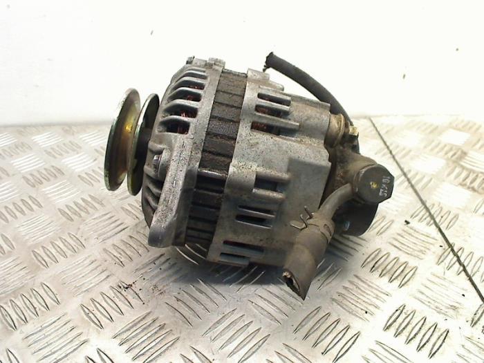 Dynamo d'un Mitsubishi Space Runner, Autos : Pièces & Accessoires, Moteurs & Accessoires, Mitsubishi, Utilisé, 3 mois de garantie