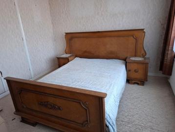 Vintage slaapkamer beschikbaar voor biedingen