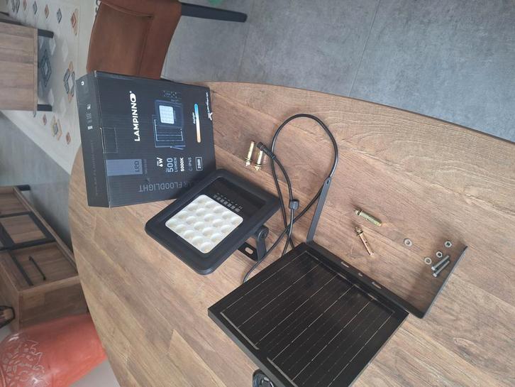 Solar LED Breedstraler met Afstandsbediening IP65 500 Lumen, Tuin en Terras, Overige Tuin en Terras, Nieuw, Ophalen