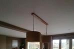 Hanglamp met 2 beige

lampenkappen., Ophalen, Zo goed als nieuw