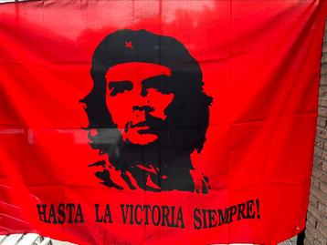 Nieuwe Cubaanse vlag / Che Guevara  disponible aux enchères