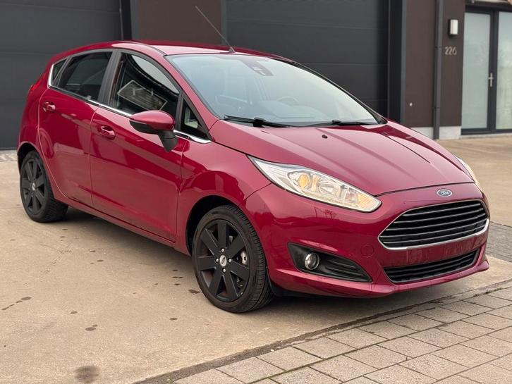 FORD FIESTA / FACELIFT! / CARPLAY! / GEKEURD!, Autos, Ford, Particulier, Fiësta, ABS, Airbags, Air conditionné, Alarme, Android Auto