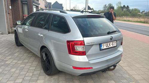 Skoda Octavia 1.6d Dsg Automaat 180.000km Full Optie, Auto's, Skoda, Bedrijf, Octavia, Diesel, Automaat, Ophalen