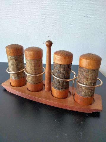 1960s vintage kruidenvatjes teak rotan Scandinave ?