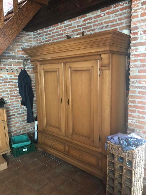Mooie massief houten kast te koop, Antiek en Kunst, Antiek | Meubels | Kasten, Ophalen