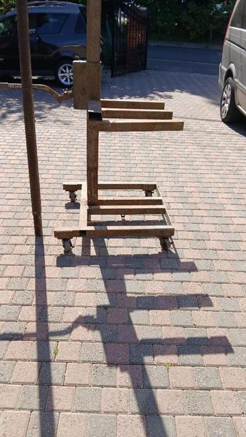 outillage levage cric  beschikbaar voor biedingen